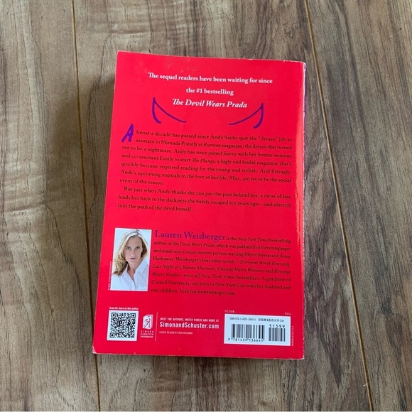 Revenge Wears Prada The Devil Returns by Lauren Weisberger - Picture 2 of 2